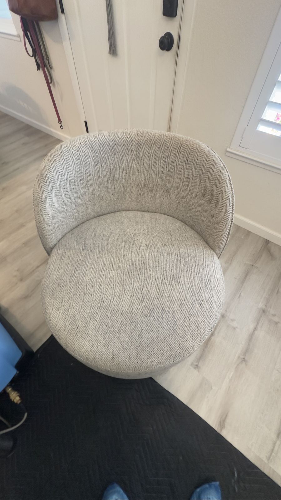 Swivel chair after cleaning